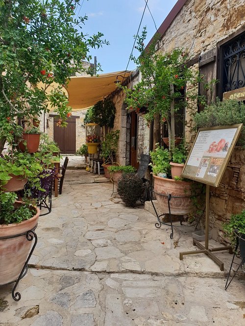 Agrovino Tavern outside