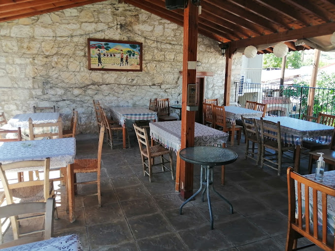 To Korineon Tavern
